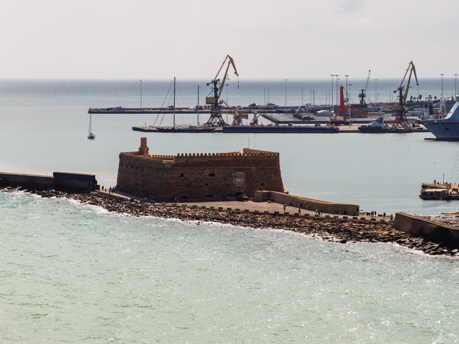 Le port et la forteresse vénitienne d'Héraklion