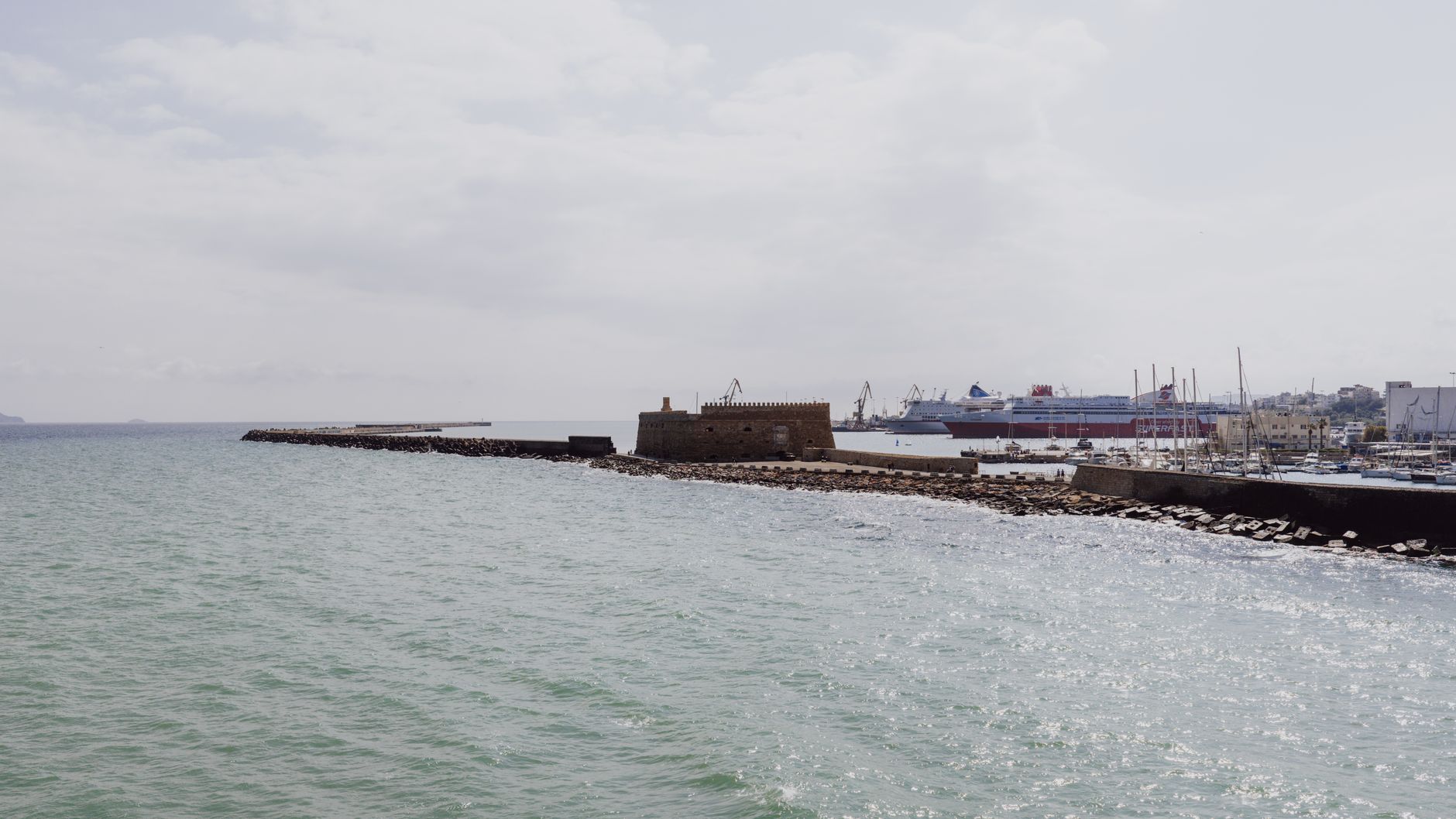 Ferry Athènes–Crète et Santorin : bien choisir